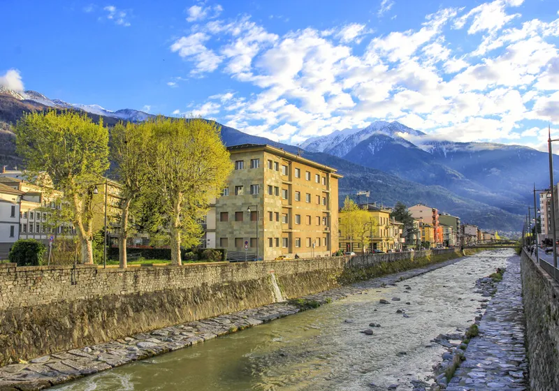 Working from Sondrio: why more and more professionals choose a residence over a hotel